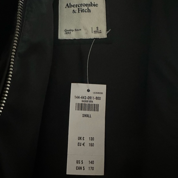 Abercrombie Faux Fur jacket with hoodie - Picture 5 of 5